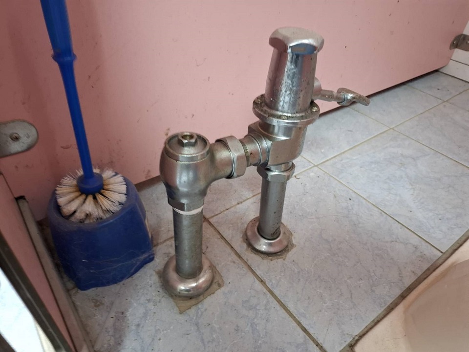 桃園平鎮通水管-廁所馬桶和小便斗疏通